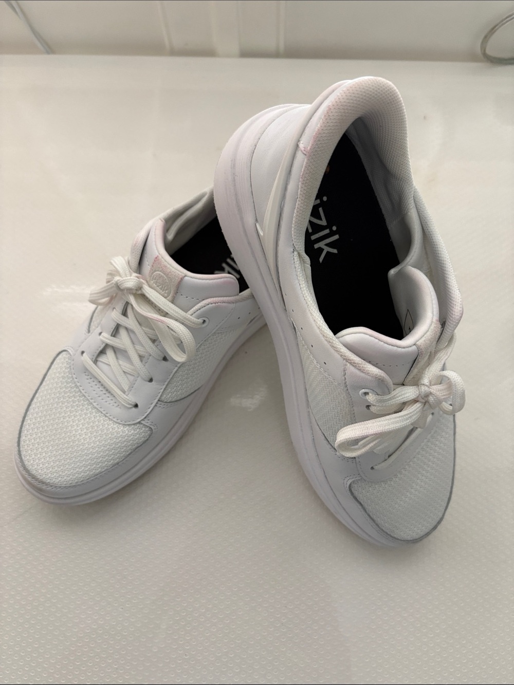 Women's All-White Casual Sneakers with Subtle Pink Accent